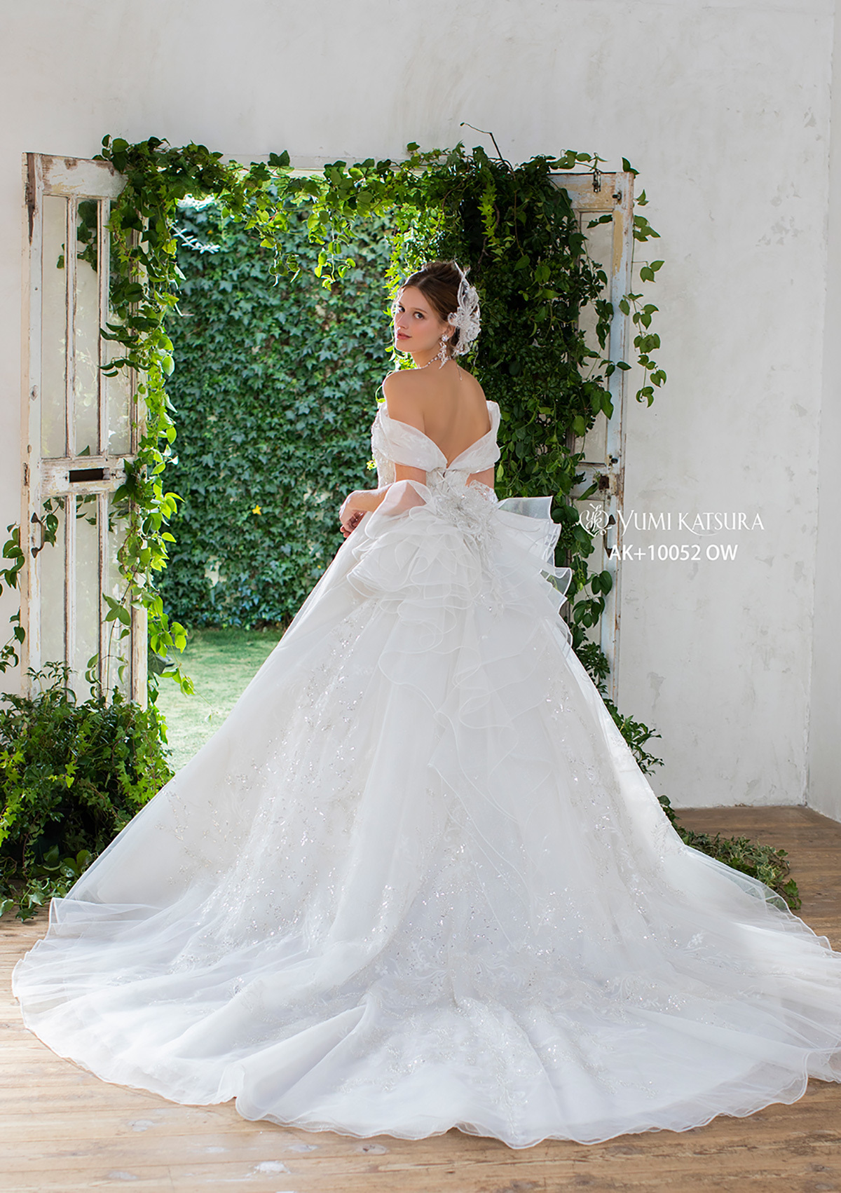 静岡市・富士市・沼津市のドレス専門店フィーノのウエディングドレス、桂由美AK-10052の画像４