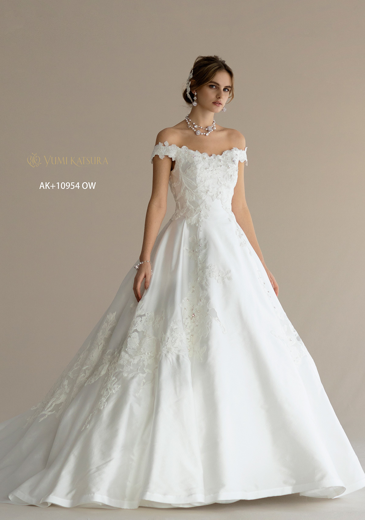 静岡市・富士市・沼津市のドレス専門店フィーノのウエディングドレス、桂由美AK-10954の画像２