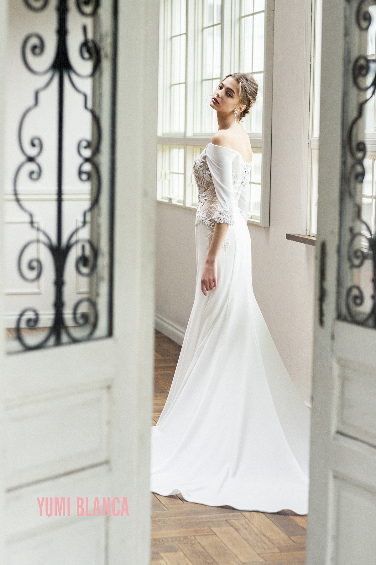 静岡市・富士市・沼津市のドレス専門店フィーノのウエディングドレス、桂由美YB-15954の画像３