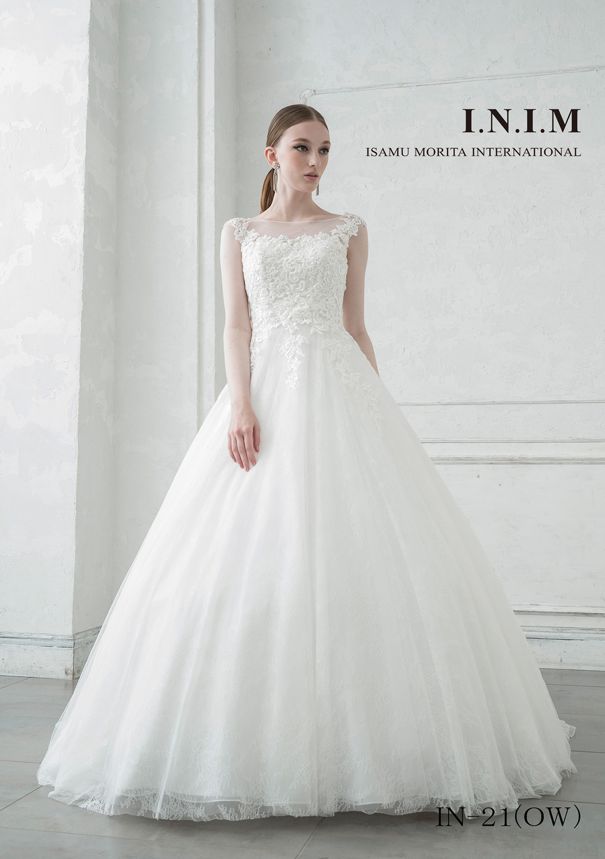 静岡市・富士市・沼津市のドレス専門店フィーノのウエディングドレス、イサムモリタIN-21の画像１