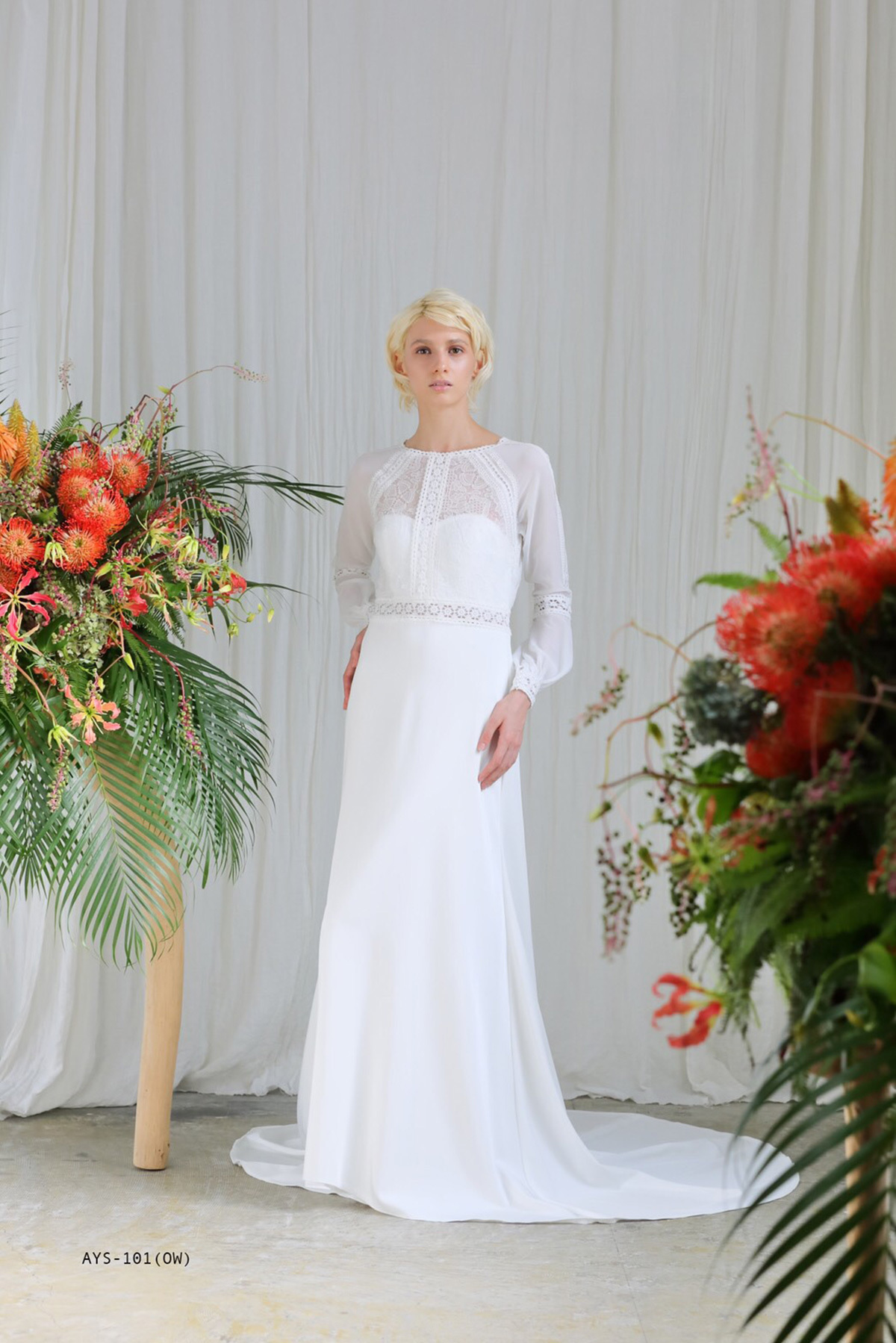 静岡市・富士市・沼津市のドレス専門店フィーノのウエディングドレス、FINO LUXE(フィーノリュクス)FL-61の画像１