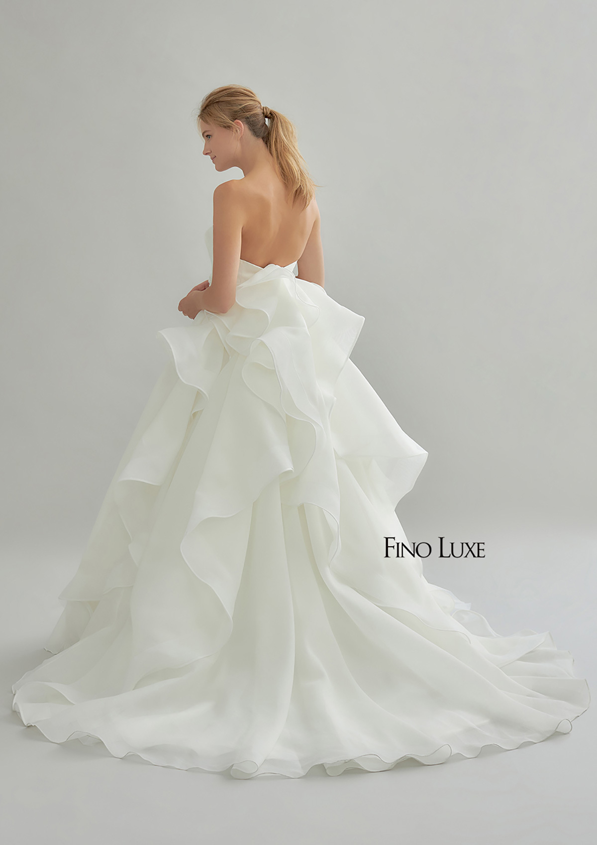 静岡市・富士市・沼津市のドレス専門店フィーノのウエディングドレス、FINO LUXE(フィーノリュクス)FL-56の画像２