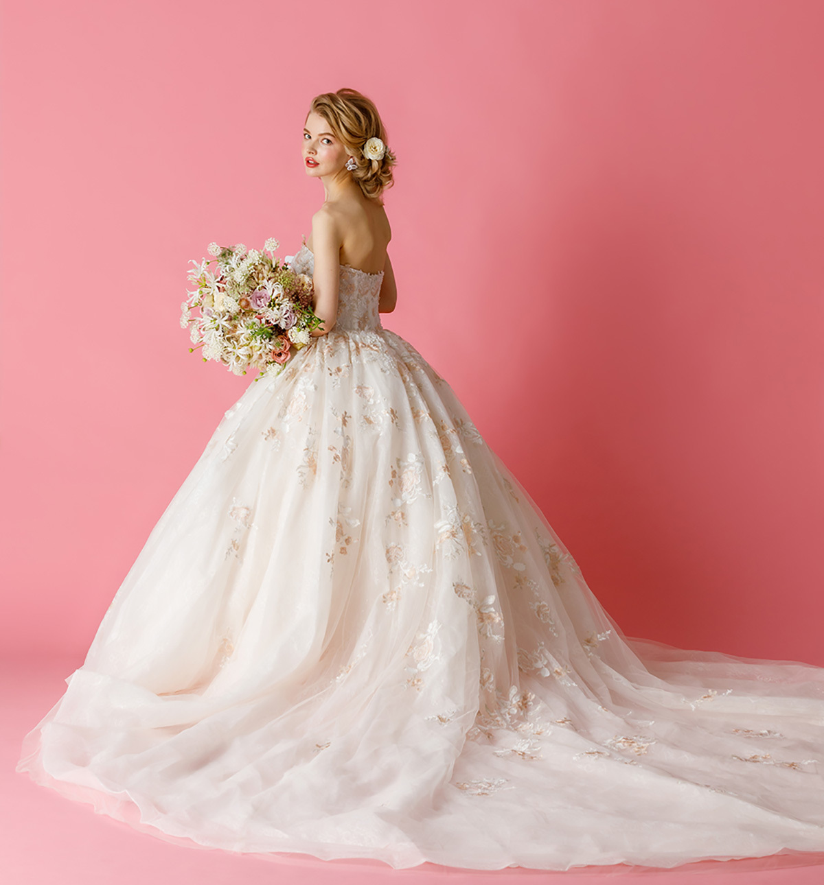 静岡市・富士市・沼津市のドレス専門店フィーノのウエディングドレス、THE HANY(ザ・ハニー)HY-486の画像６