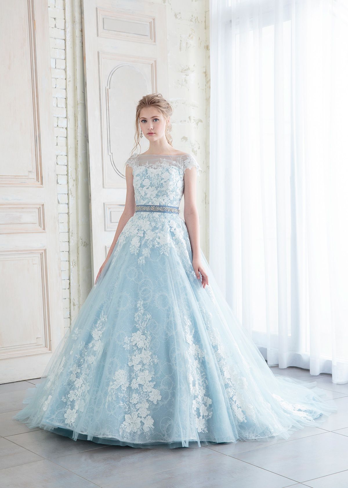 静岡市・富士市・沼津市のドレス専門店フィーノのカラードレス、FINO LUXE(フィーノリュクス)FL-49Bleの画像１