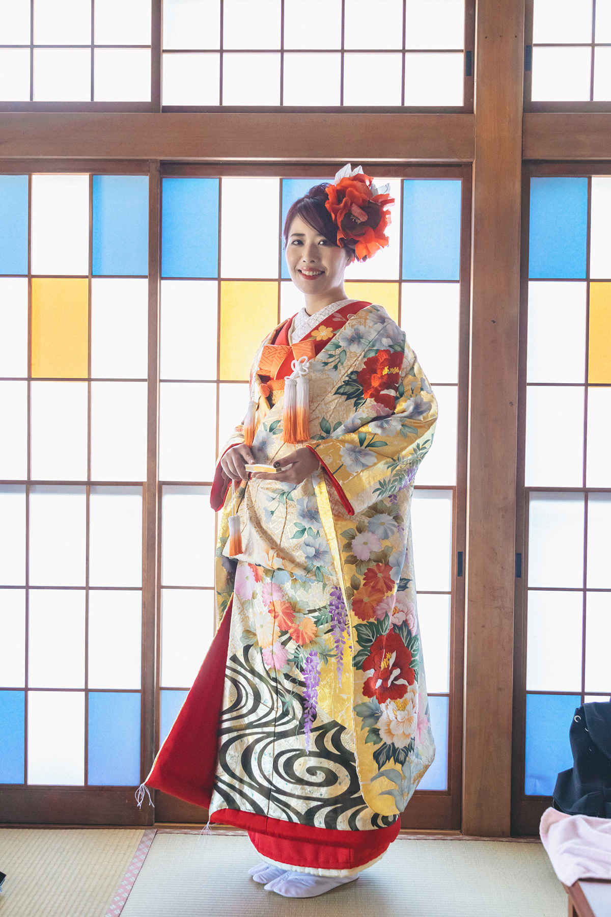 静岡市・富士市・沼津市のドレス専門店フィーノの和装、桂由美CA6305（金流水に百花）の画像１