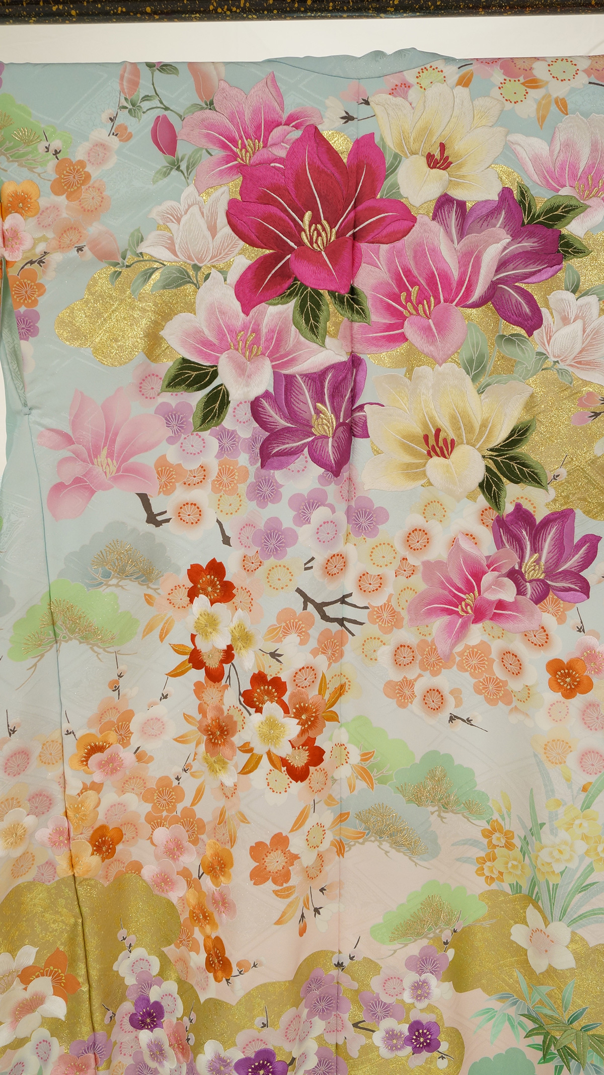 静岡市・富士市・沼津市のドレス専門店フィーノの和装、桂由美CA5607（つつじ桜）の画像２