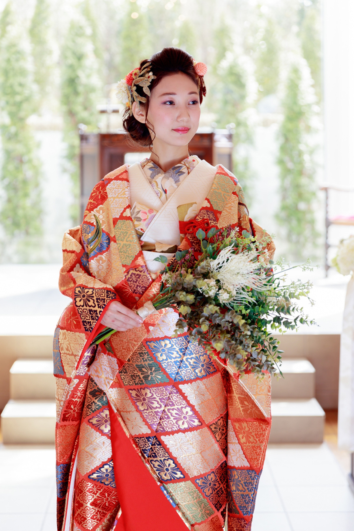 静岡市・富士市・沼津市のドレス専門店フィーノの和装、桂由美CA6212（唐織花菱花の丸）の画像２