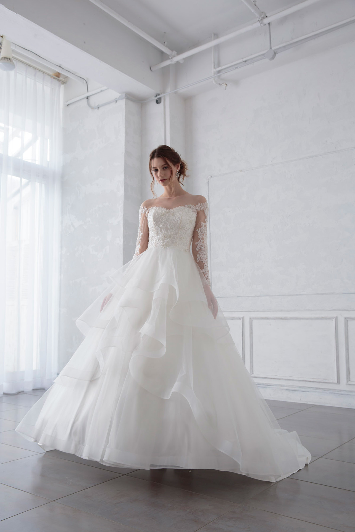静岡市・富士市・沼津市のドレス専門店フィーノのウエディングドレス、IN-01(OW)の画像1