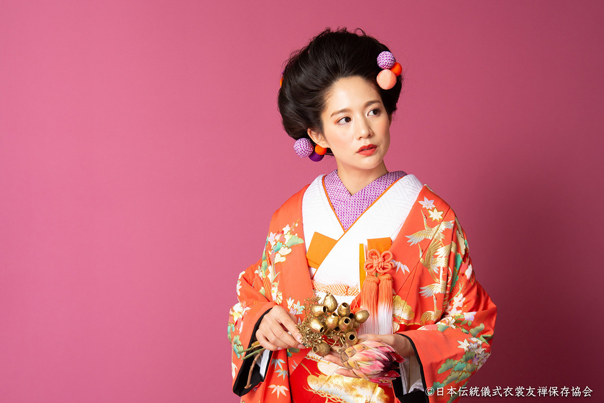 静岡市・富士市・沼津市のドレス専門店フィーノの和装、秋山章の色打掛CA-621（天雲慶鶴）の画像２