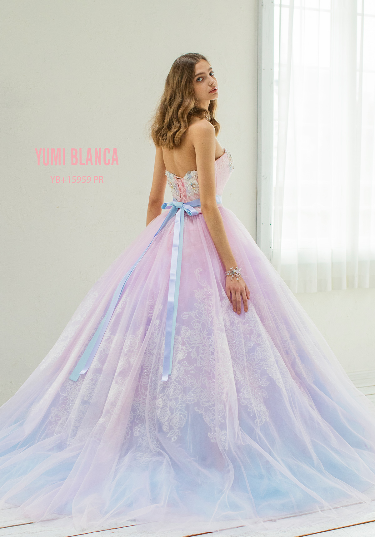 静岡市・富士市・沼津市のドレス専門店フィーノのカラードレス、桂由美YB-15959の画像2