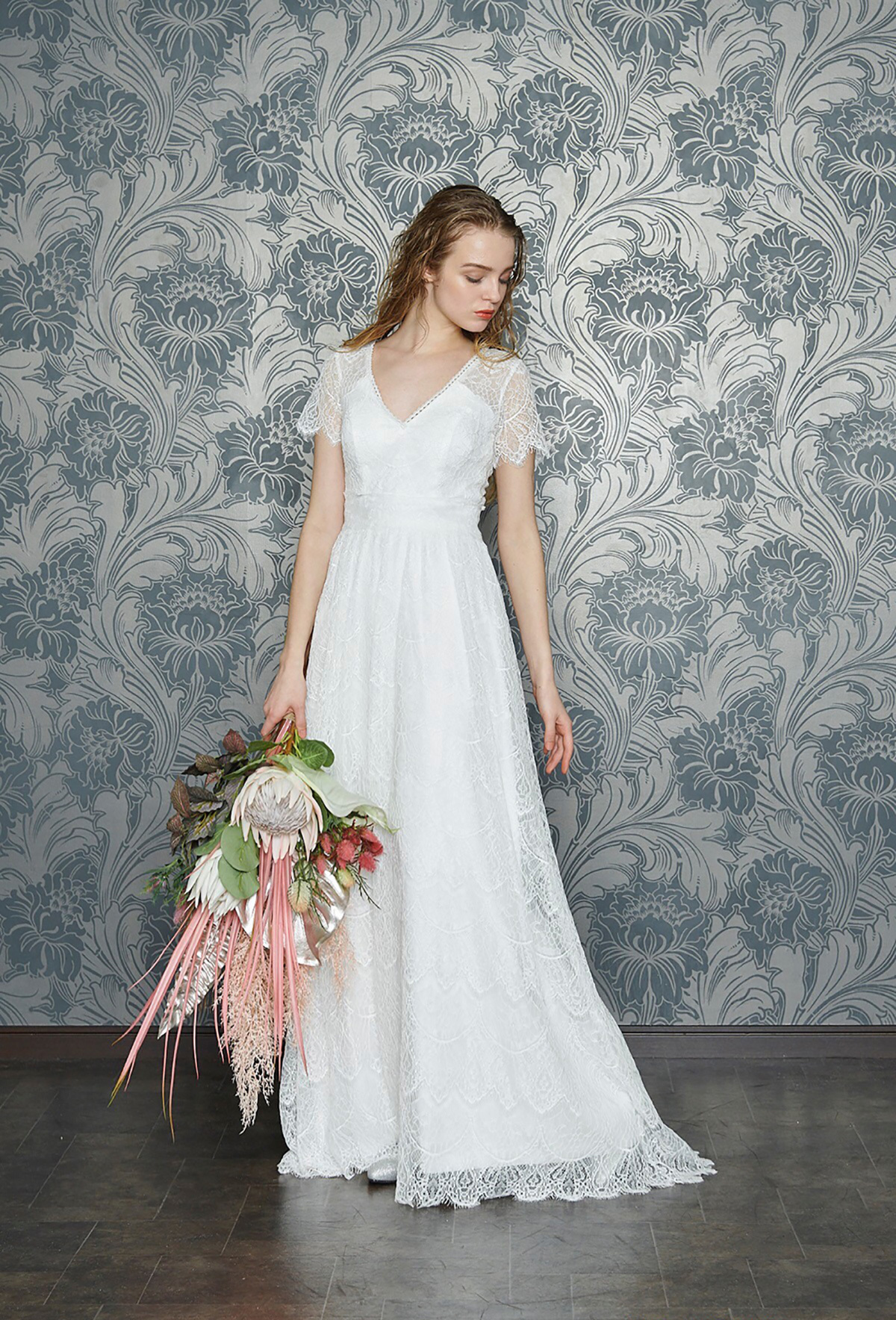 静岡市・富士市・沼津市のドレス専門店フィーノのウエディングドレス、フィーノリュクスFL-57の画像1