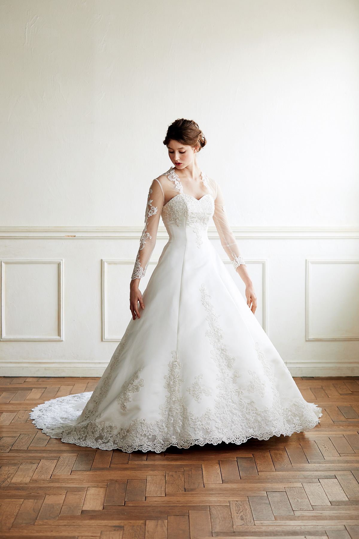 静岡市・富士市・沼津市のドレス専門店フィーノのウエディングドレス、フィーノリュクスFL-44の画像1