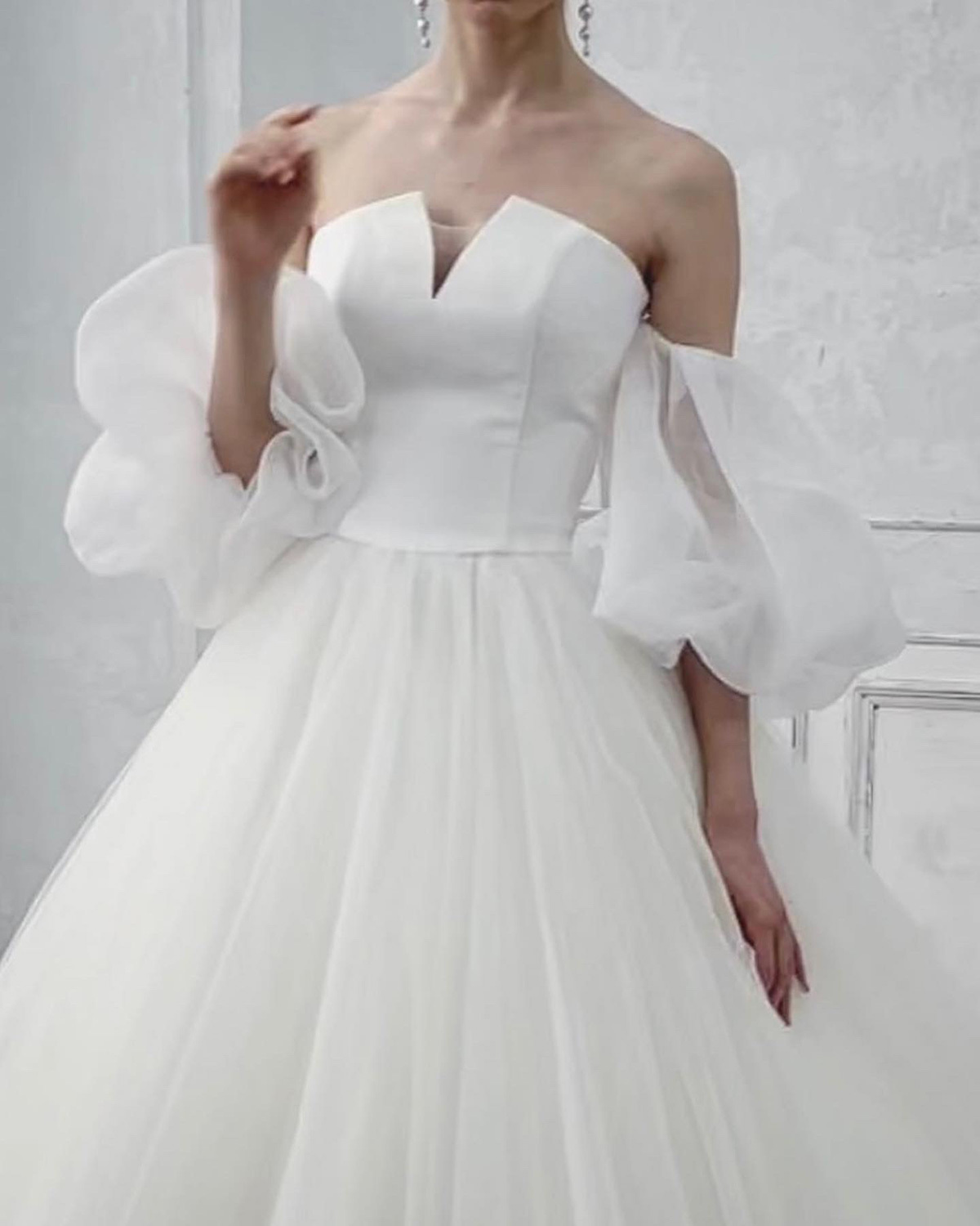 静岡市・富士市・沼津市のドレス専門店フィーノのウエディングドレス、イサムモリタIN-121の画像3