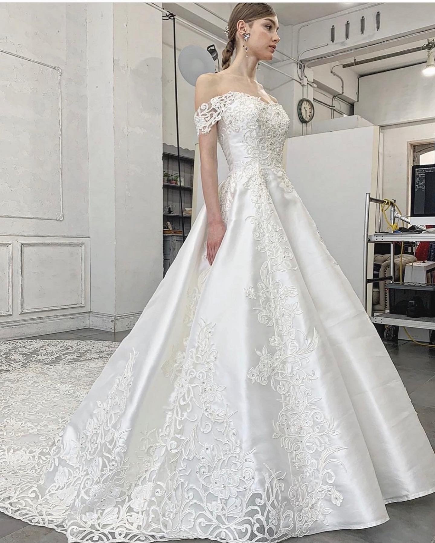 静岡市・富士市・沼津市のドレス専門店フィーノのウエディングドレス、イサムモリタMK-192の画像3