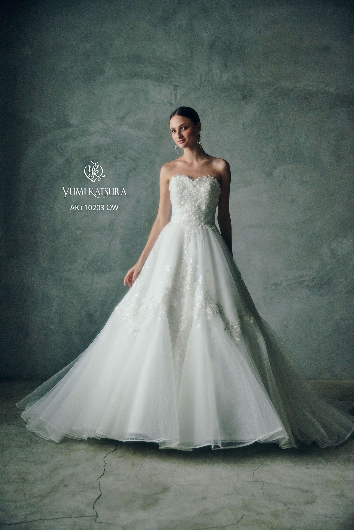 静岡市・富士市・沼津市のドレス専門店フィーノのウエディングドレス、桂由美AK-10203の画像3