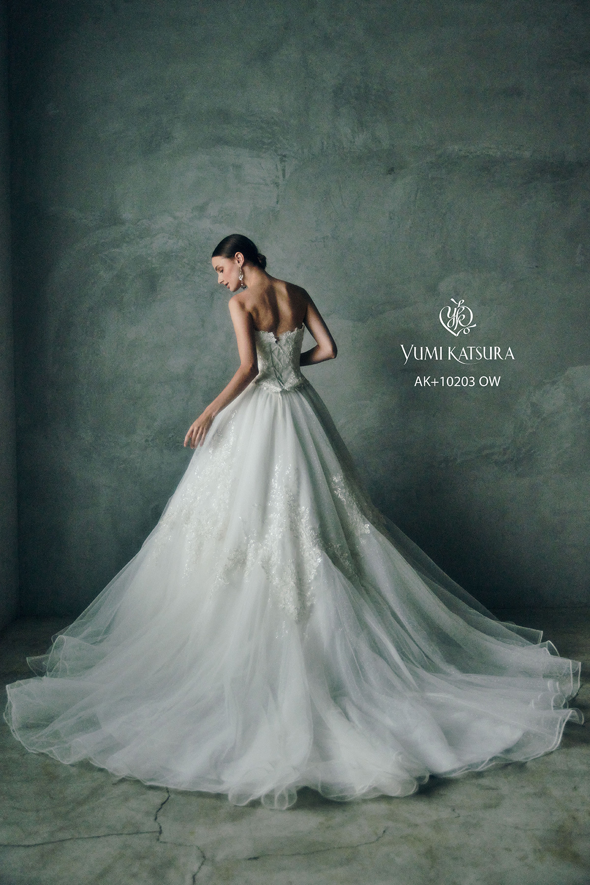 静岡市・富士市・沼津市のドレス専門店フィーノのウエディングドレス、桂由美AK-10203の画像4