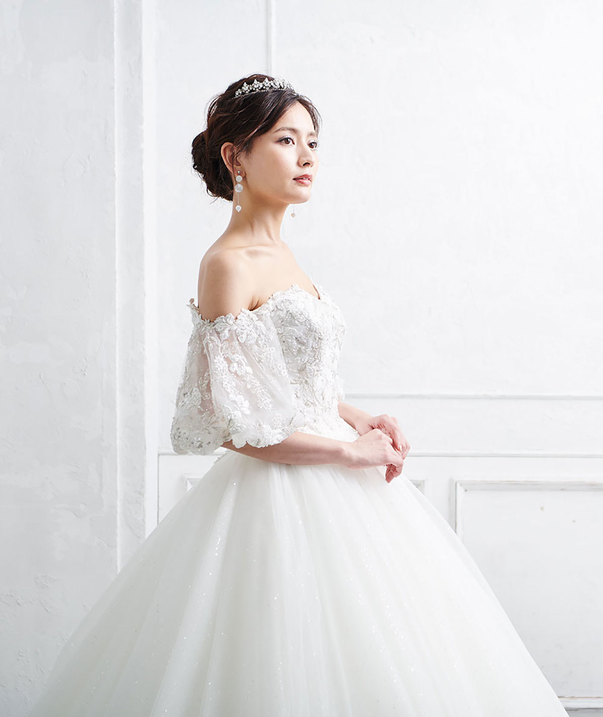 静岡市・富士市・沼津市のドレス専門店フィーノのウエディングドレス、イサムモリタIN-128の画像３