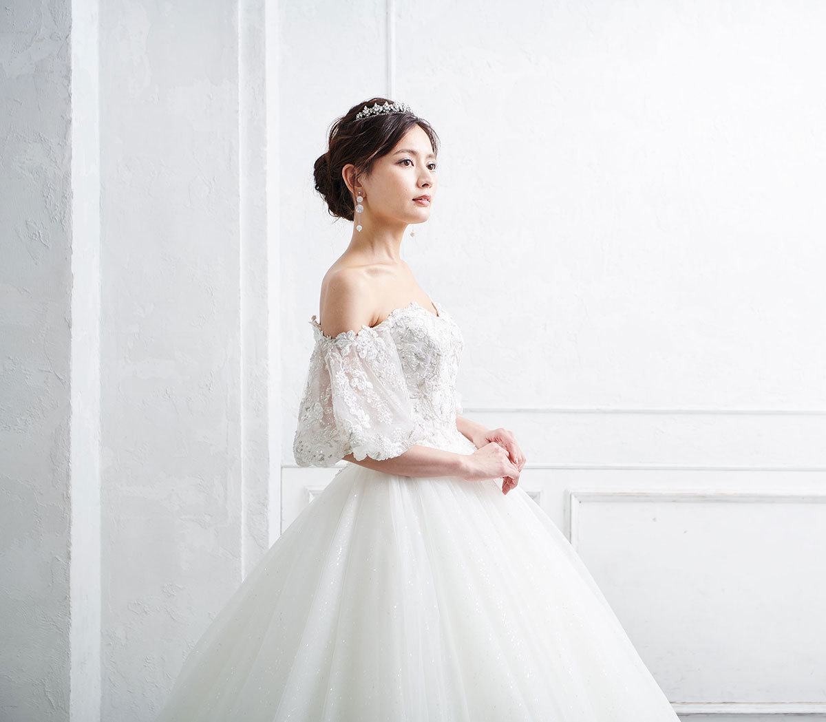 静岡市・富士市・沼津市のドレス専門店フィーノのウエディングドレス、イサムモリタIN-128の画像４