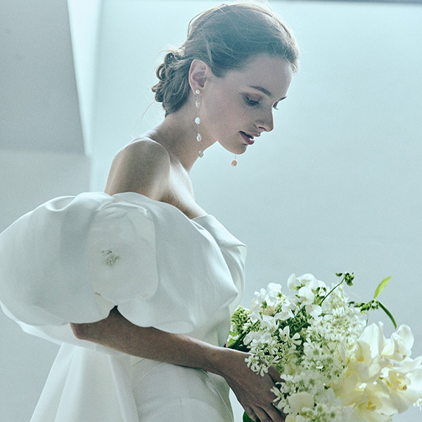 静岡市・富士市・沼津市のドレス専門店フィーノのウエディングドレス、桂由美AK-10251Kへリンク