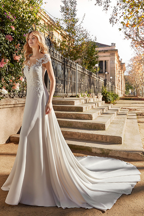 静岡市・富士市・沼津市のドレス専門店フィーノのウエディングドレス、インポートのBADILへリンク