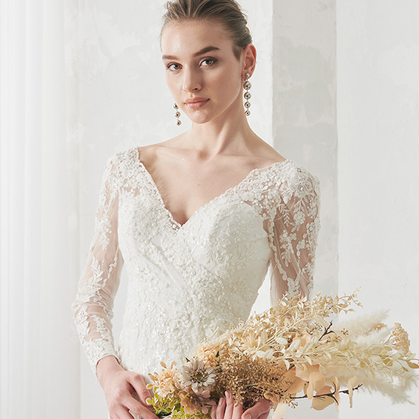 静岡市・富士市・沼津市のドレス専門店フィーノの2022年10月14日のドレスピックアップ・イサムモリタIN-115へリンク