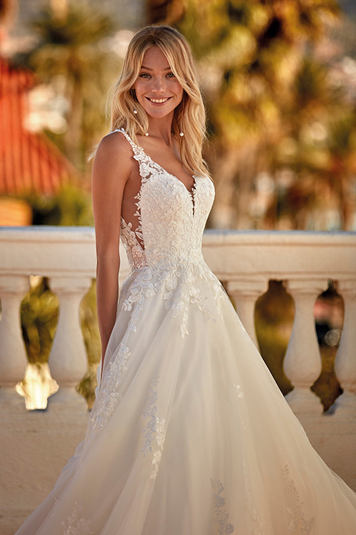 静岡市・富士市・沼津市のドレス専門店フィーノのウエディングドレス、インポートのSF-001(SAMBINA)へリンク