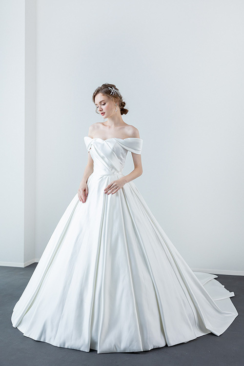 静岡市・富士市・沼津市のドレス専門店フィーノのウエディングドレス、イサムモリタIN-135