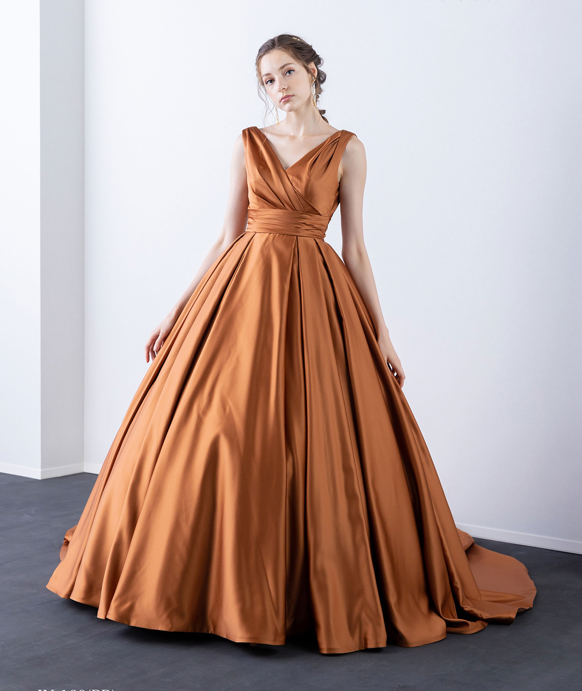 静岡市・富士市・沼津市のドレス専門店フィーノのウエディングドレス、イサムモリタ・カラードレスIN-160BRの画像1