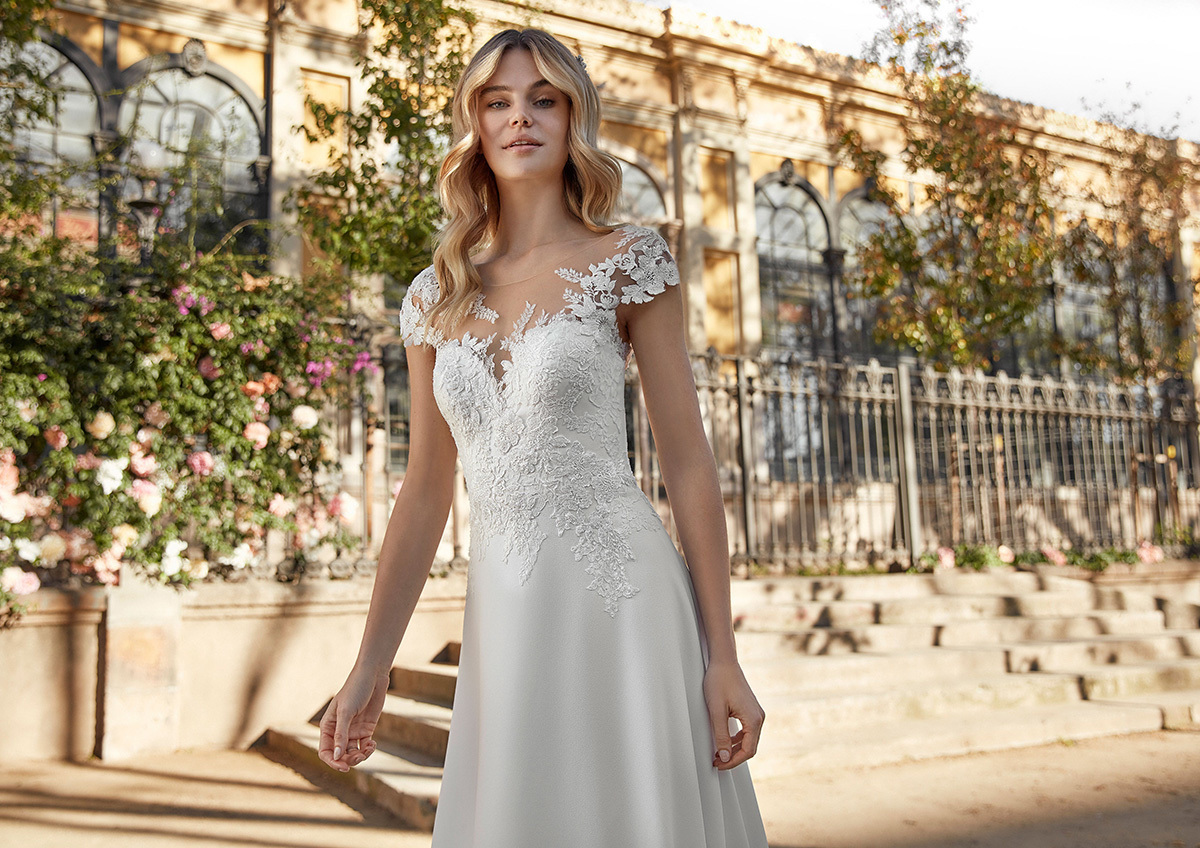 静岡市・富士市・沼津市のドレス専門店フィーノのウエディングドレス、インポートドレスSF-002(BADIL)の画像1