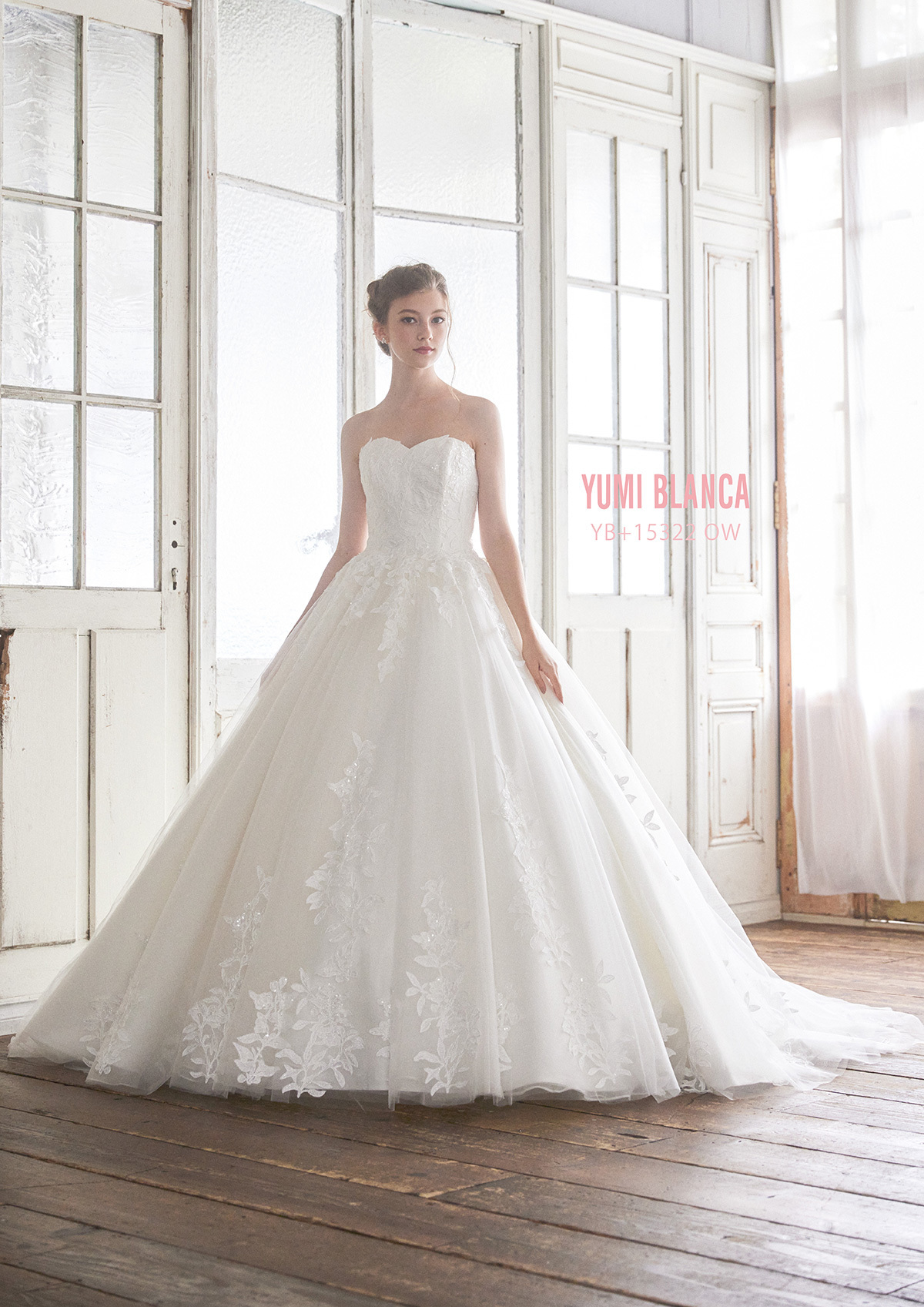 静岡市・富士市・沼津市のドレス専門店フィーノのウエディングドレス、桂由美YB-15322の画像３