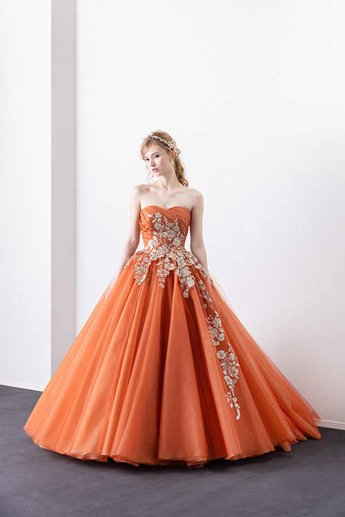 静岡市・富士市・沼津市のドレス専門店フィーノのウエディングドレス(カラードレス)、イサムモリタIN-178(OR)