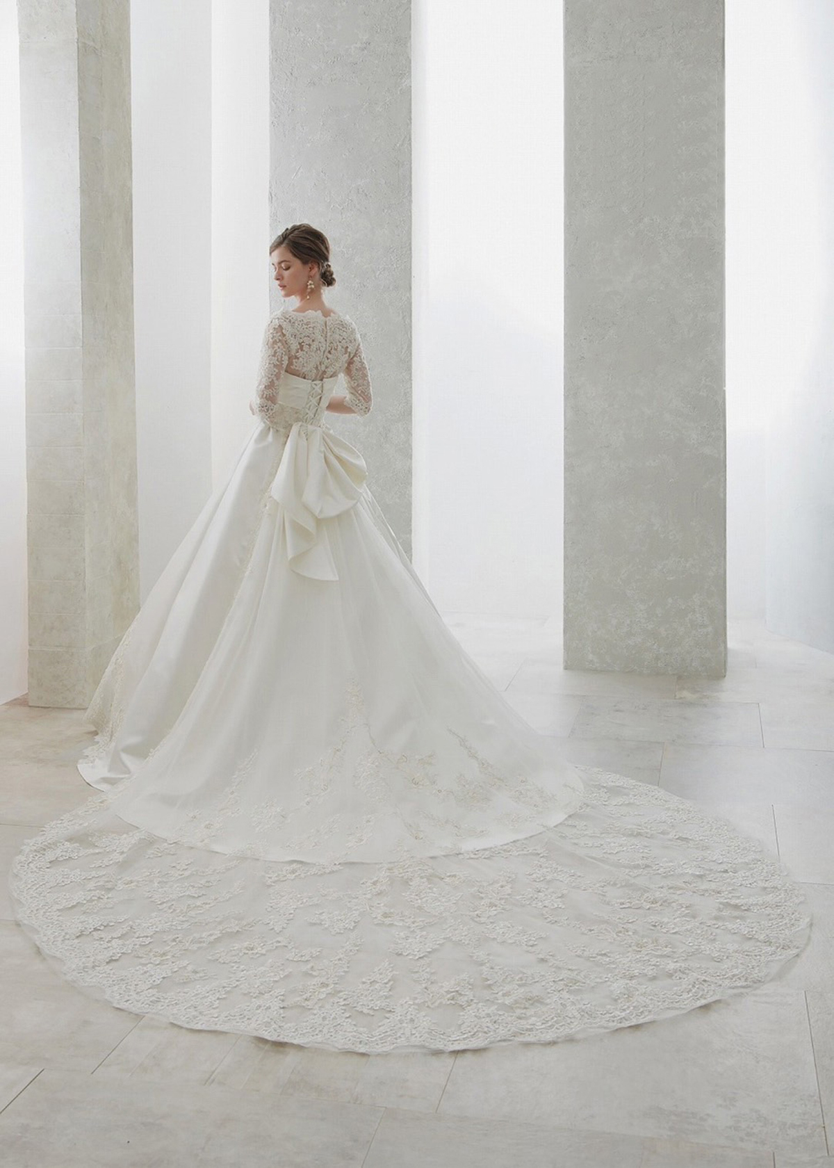 静岡市・富士市・沼津市のドレス専門店フィーノのウエディングドレス、フィーノリュクスFL-67