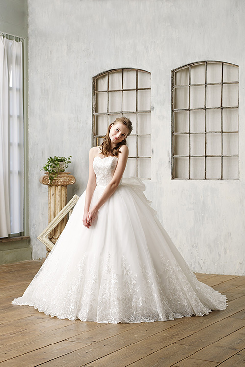 静岡市・富士市・沼津市のドレス専門店フィーノのウエディングドレス、フィーノリュクスFL-40の画像