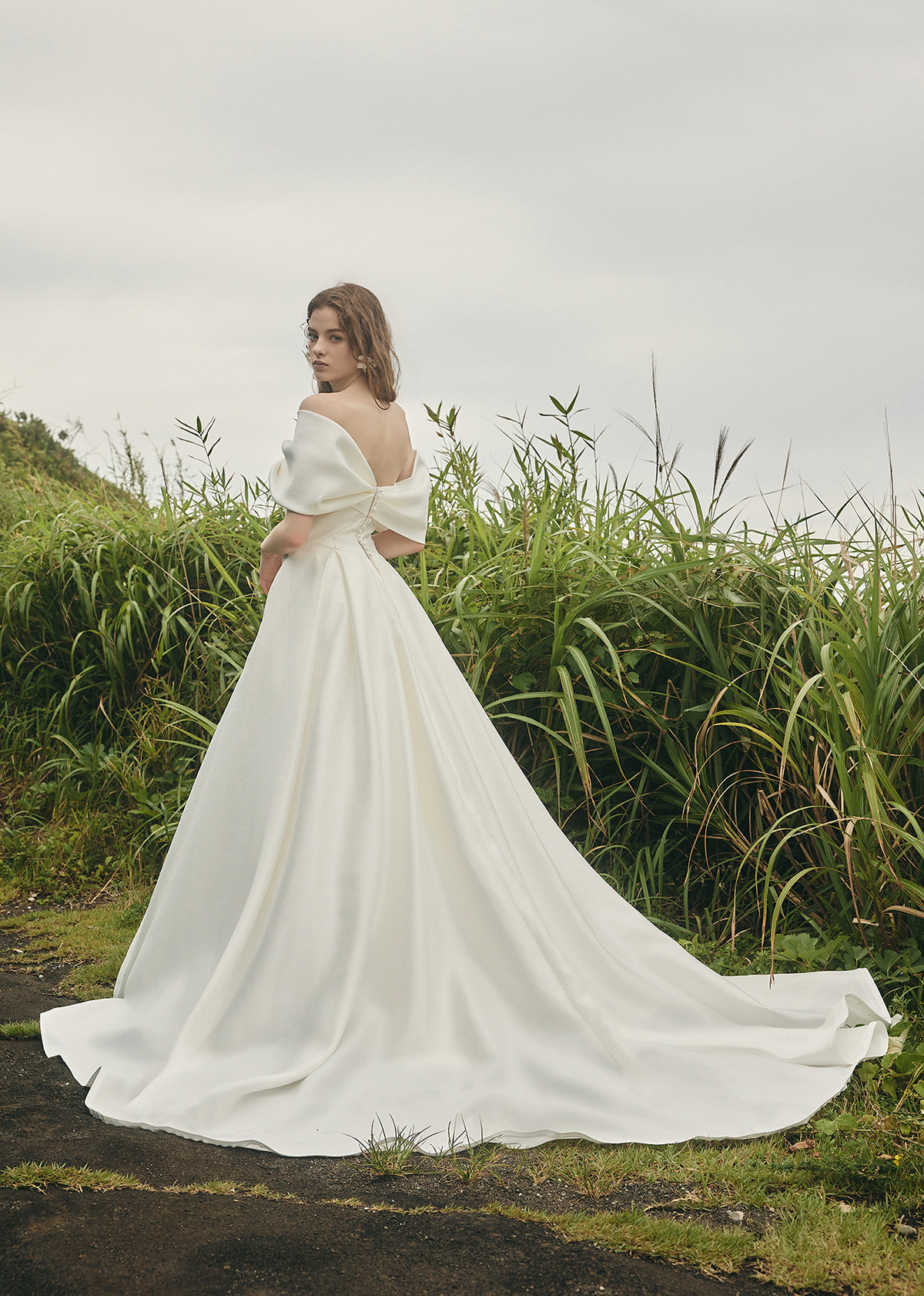 静岡市・富士市・沼津市のドレス専門店フィーノのウエディングドレス、フィーノリュクスFL-73