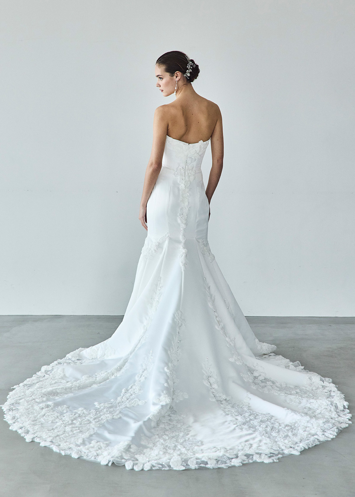 静岡市・富士市・沼津市のドレス専門店フィーノのウエディングドレス、桂由美AK-10552